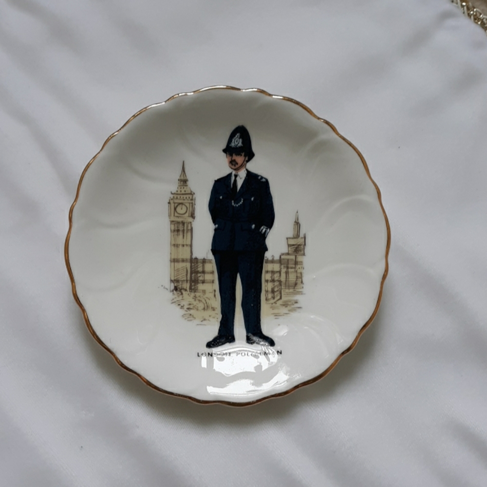 London Policeman Dish